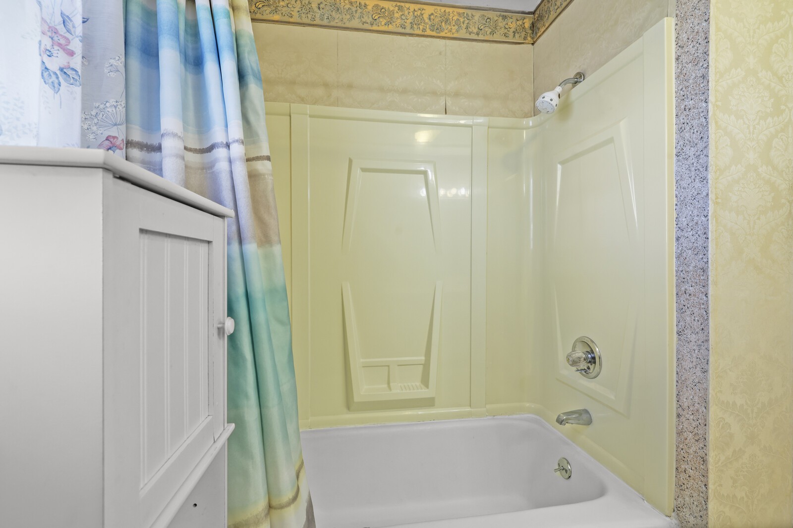 2521 Old Airport Road Hillsboro, TN 37342 - Photo 25 of 87 a bathroom with a bathtub and shower