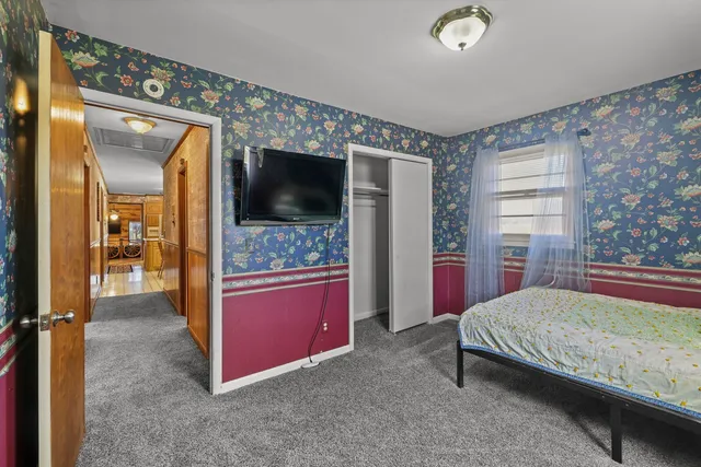 a view of a storage & utility room with washer and dryer