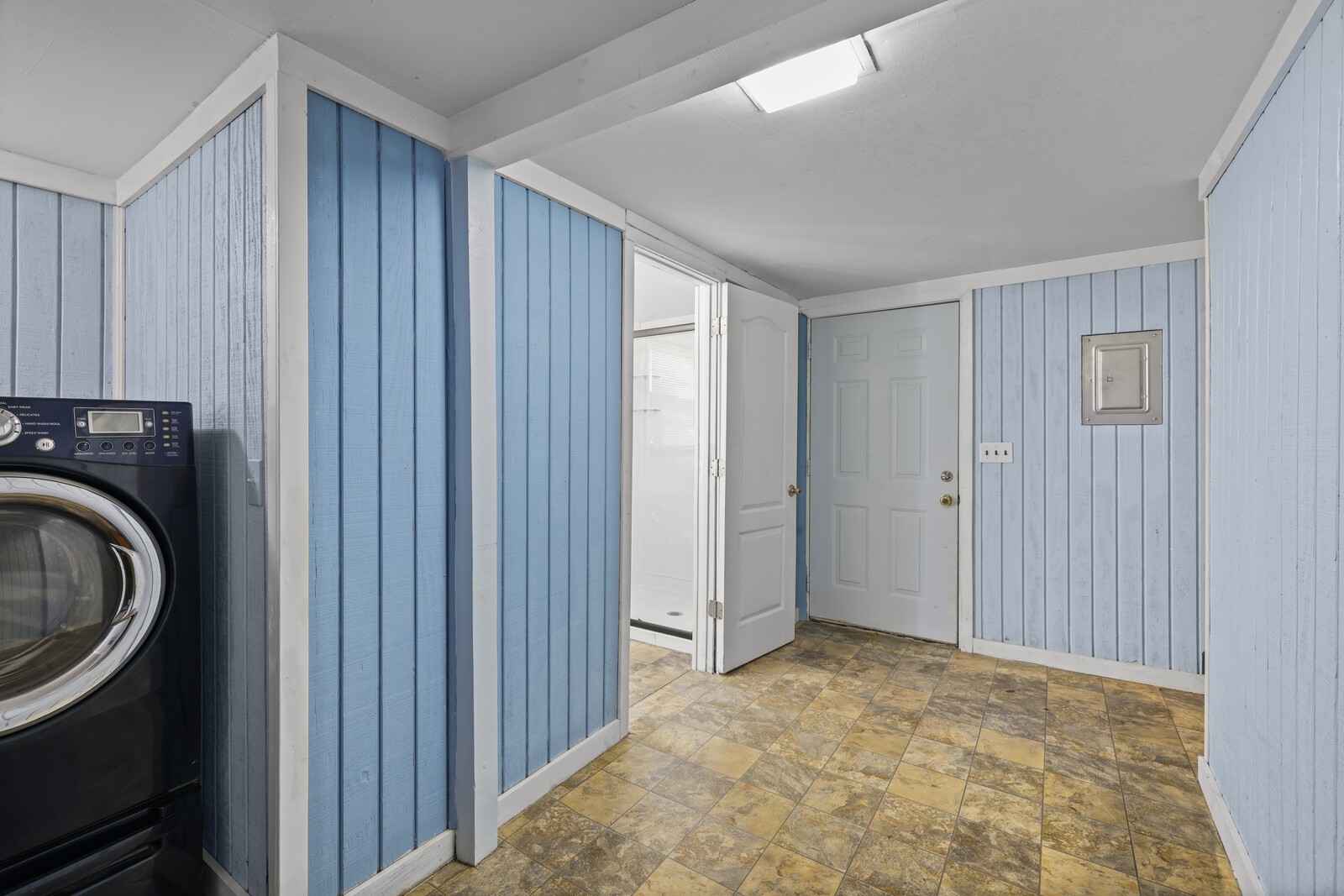2521 Old Airport Road Hillsboro, TN 37342 - Photo 44 of 87 a view of a storage & utility room with washer and dryer