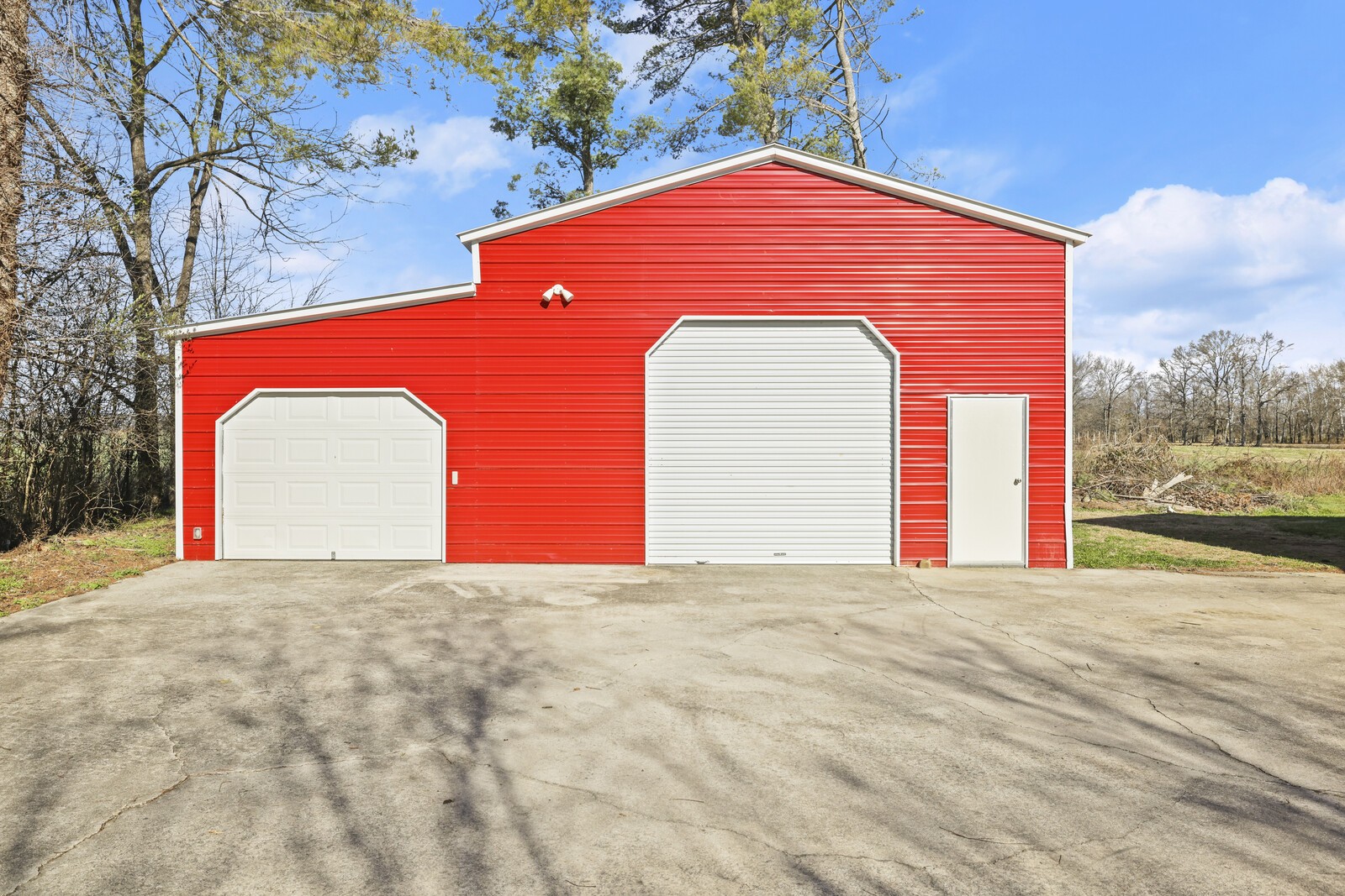 2521 Old Airport Road Hillsboro, TN 37342 - Photo 67 of 87 a front view of a house with a yard