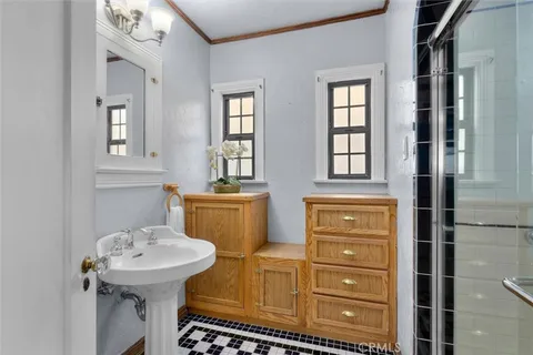 $1,599,000 | 118 Glendora Avenue, Long Beach, CA 90803