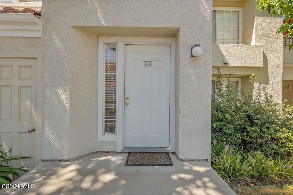 4240 Lost Hills Road, Unit 1206 Calabasas, CA 91301 - Photo 2 of 26 r14ymcgQ