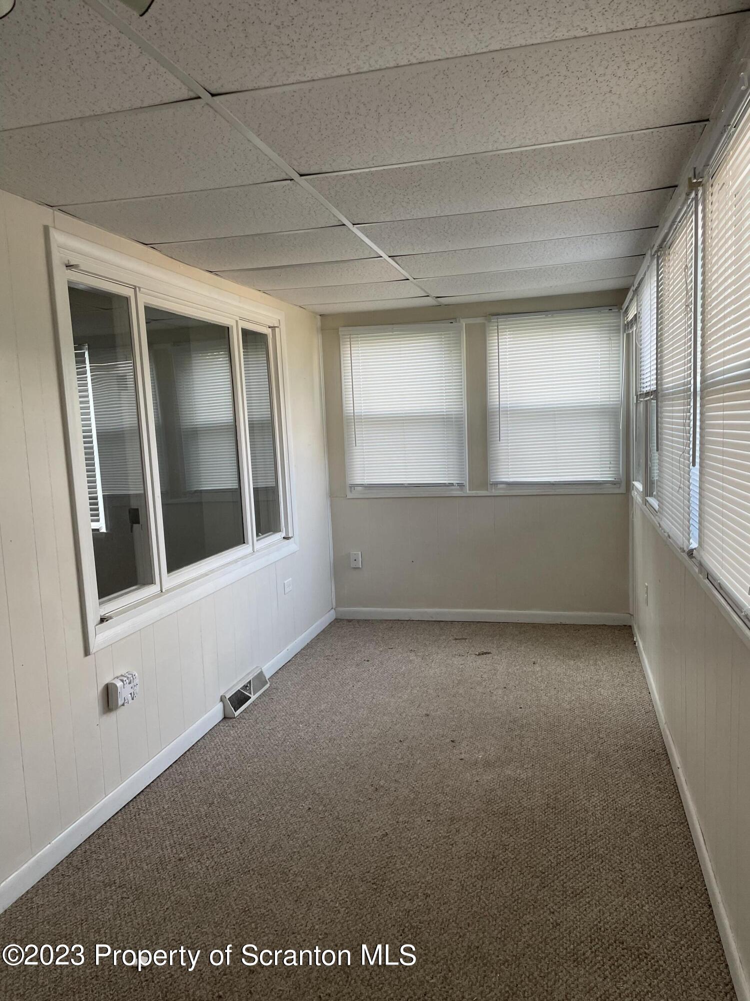 302 Center Street Clarks Summit, PA 18411 - Photo 21 of 37
