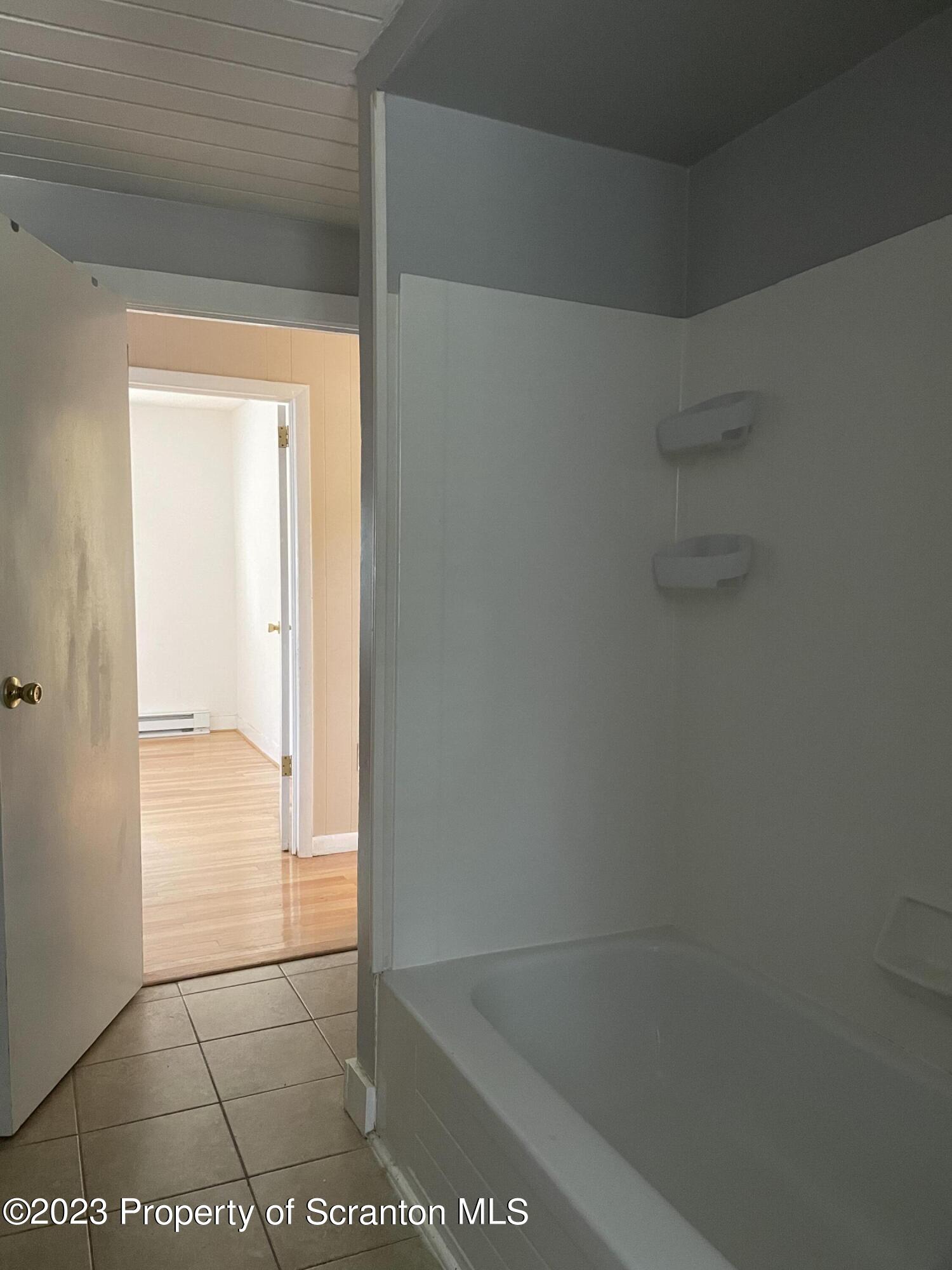 302 Center Street Clarks Summit, PA 18411 - Photo 24 of 37