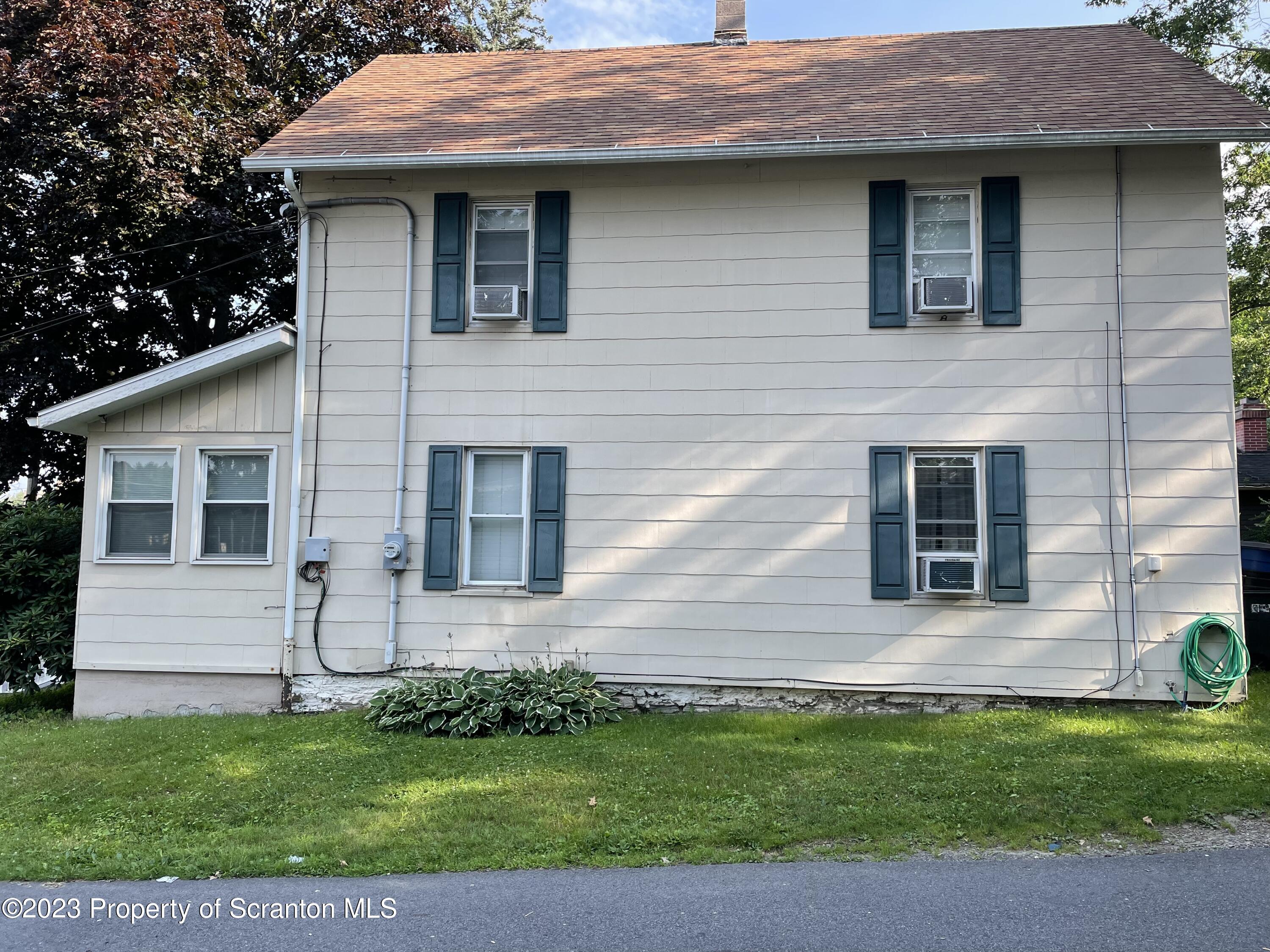 302 Center Street Clarks Summit, PA 18411 - Photo 3 of 37
