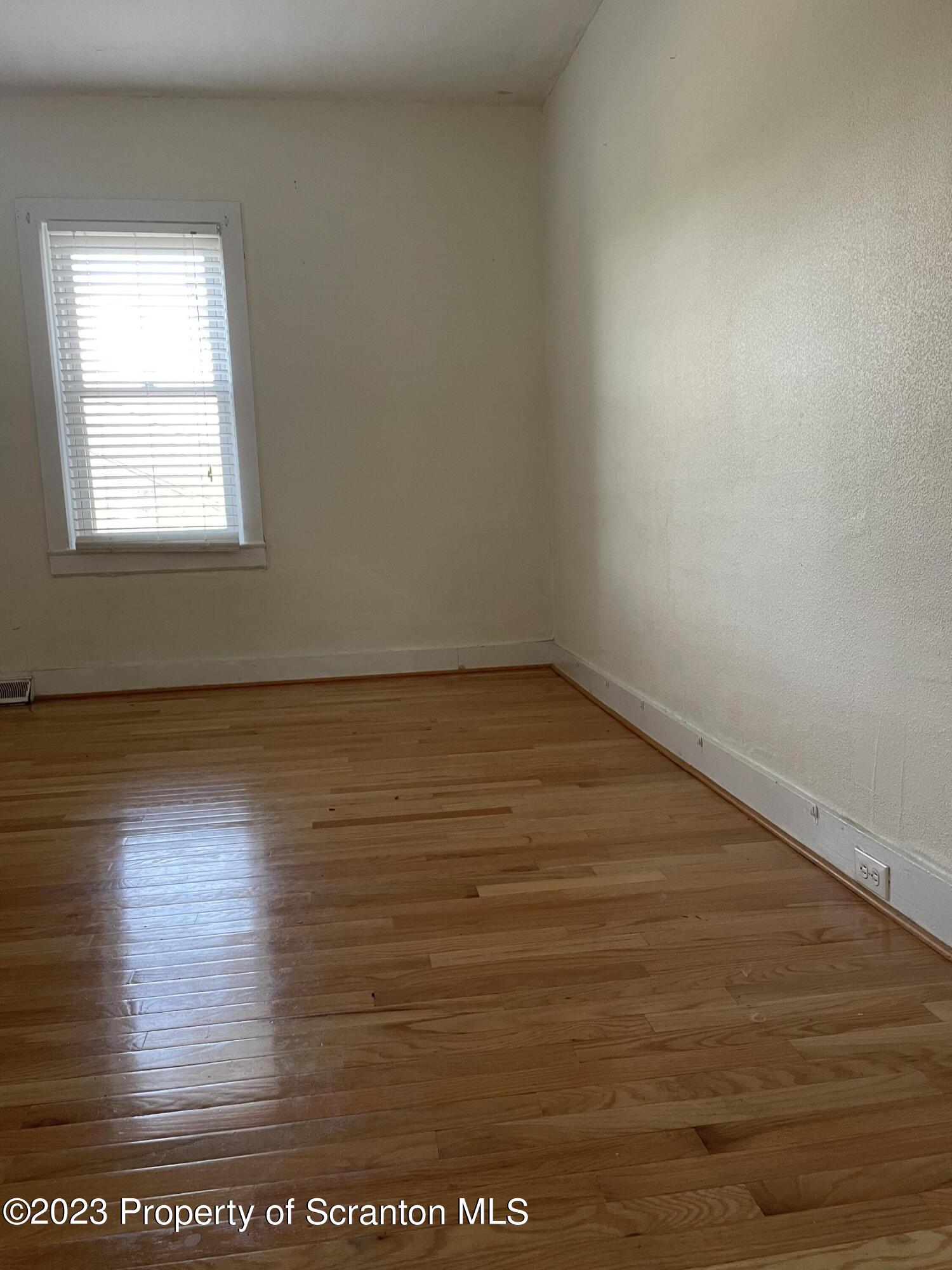 302 Center Street Clarks Summit, PA 18411 - Photo 33 of 37