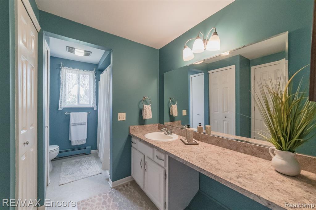 8615 Rattalee Lake Road Clarkston, MI 48348 - Photo 16 of 44