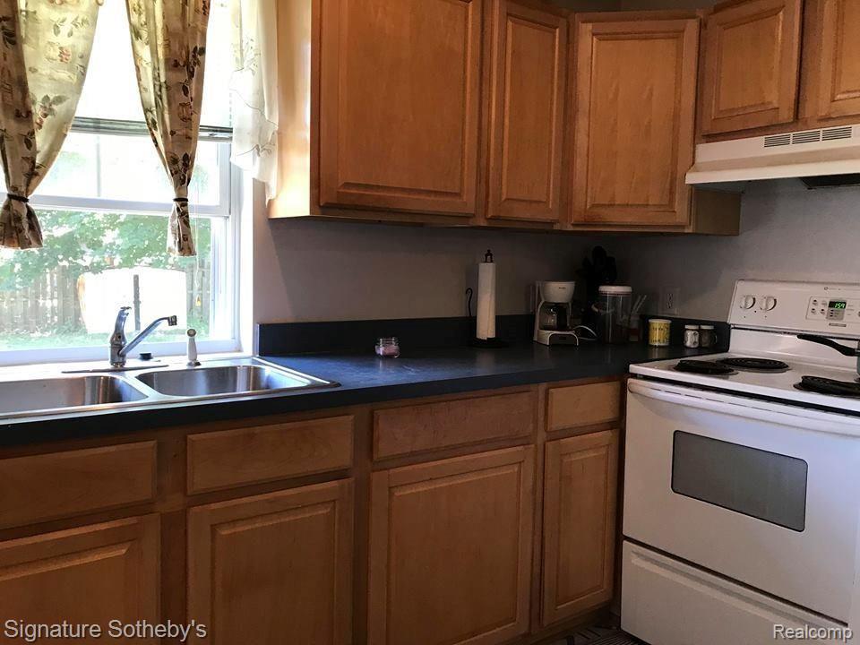 1810 Manse Road Waterford, MI 48328 - Photo 3 of 6