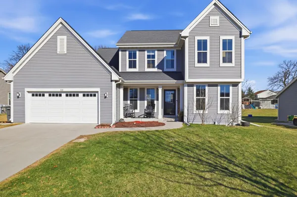 $438,500 | 717 Chadwick Drive, Watertown, WI 53094