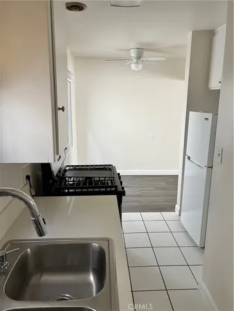 $2,000 | 640 West Imperial Avenue, Unit 2, El Segundo, CA 90245