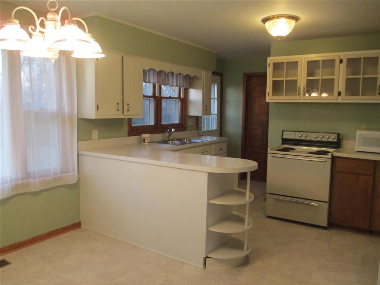 2970 South Kirby Road Bloomington, IN 47403 - Photo 2 of 25 Gallery Image 2