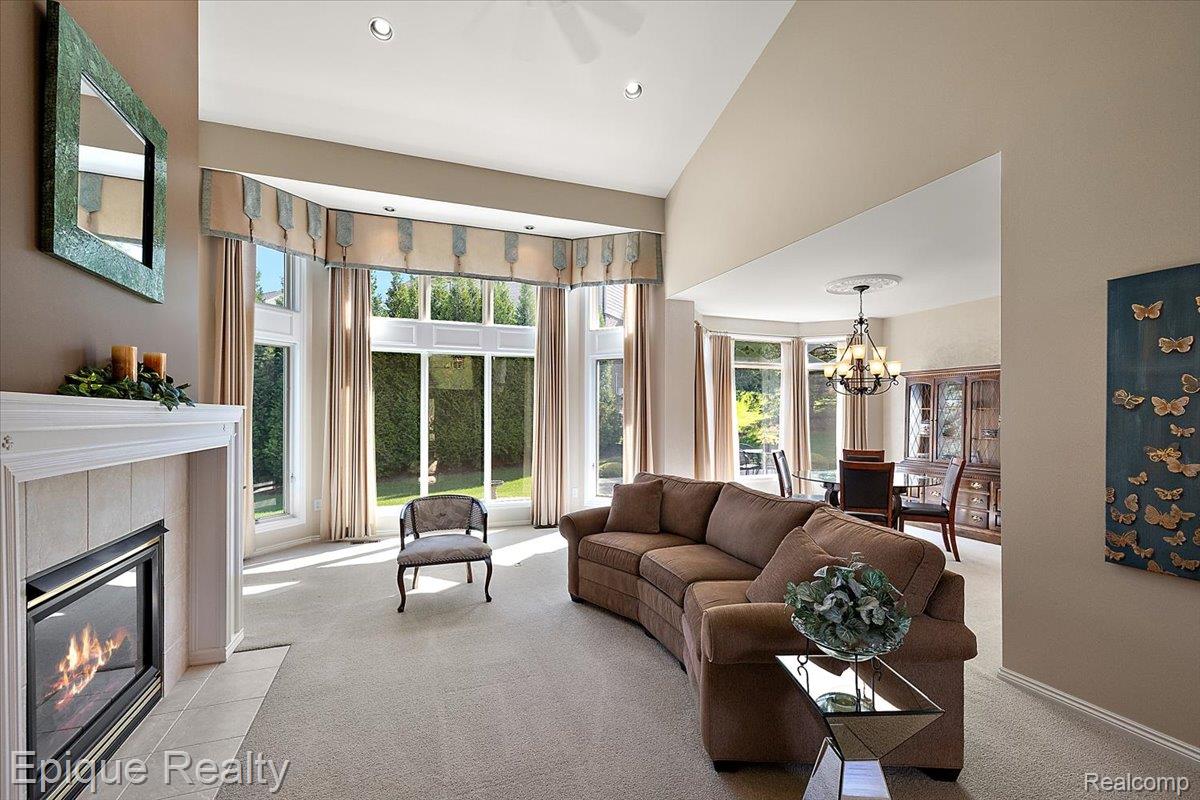 5675 Golf Pointe Drive Clarkston, MI 48348 - Photo 9 of 80 31-5675 Golf Pointe-31.jpg