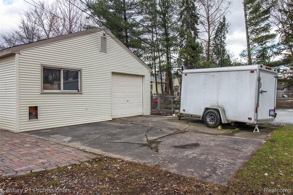3129 Harvard Road Royal Oak, MI 48073 - Photo 38 of 52