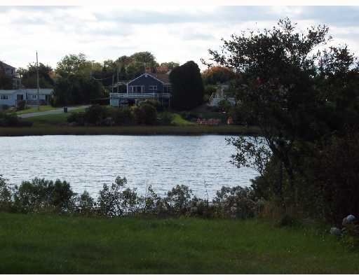 68 Franks Neck Road Narragansett, RI 02882 - Photo 3 of 8 View.