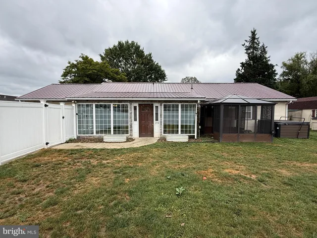 $219,000 | 292 Manbeck Lane, Mifflintown, PA 17059