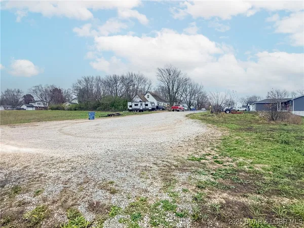 $38,000 | Lot 5 West Bourbon Street, Eldon, MO 65026