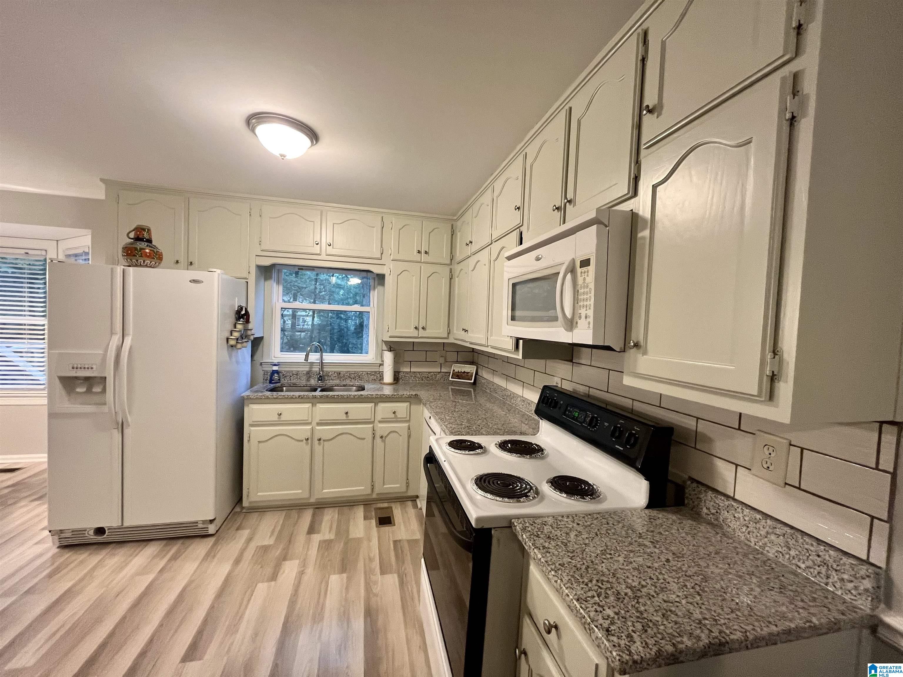 303 Fran Lane Alabaster, AL 35007 - Photo 9 of 22
