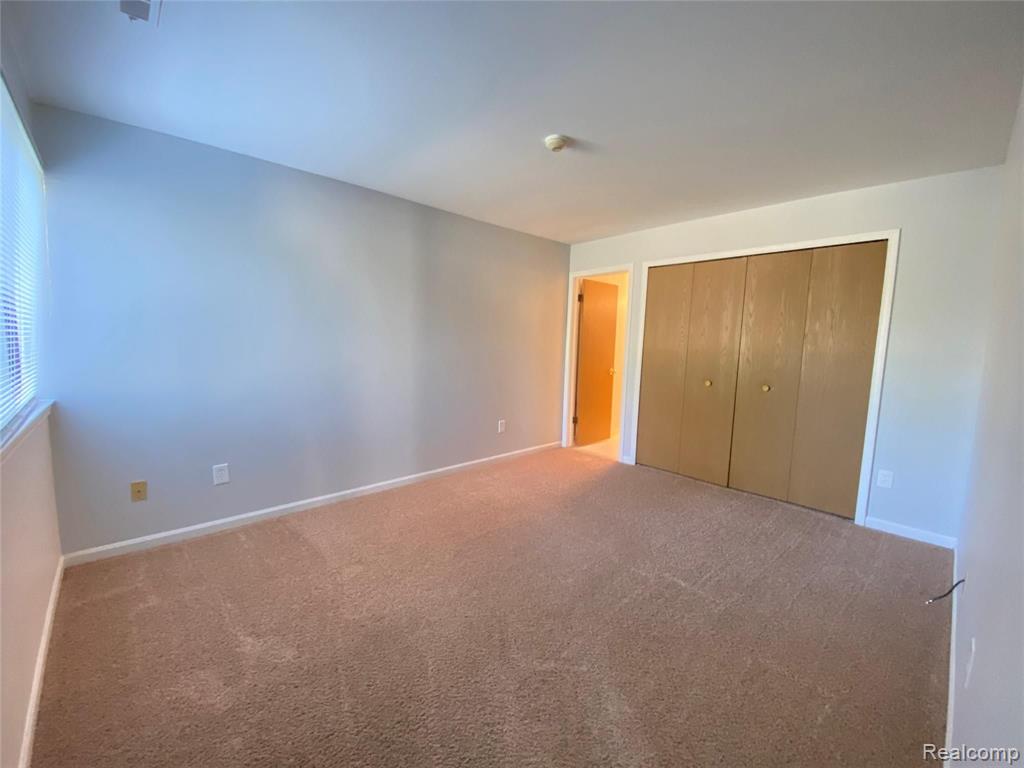 42521 Lilley Point Canton, MI 48187 - Photo 10 of 18