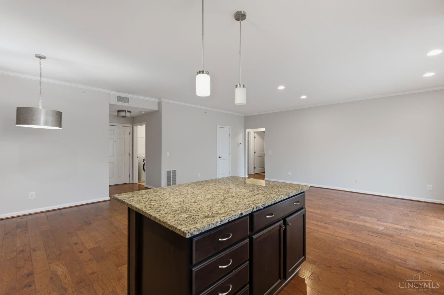 3390 Wasson Road, Unit A Cincinnati, OH 45209 - Photo 10 of 36 Gallery Image 10
