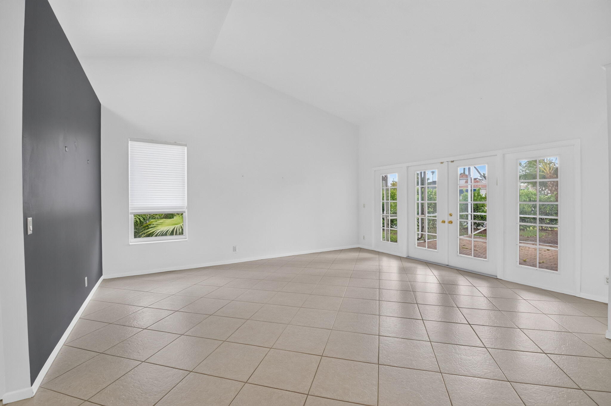 23256 Alora Drive Boca Raton, FL 33433 - Photo 5 of 33 Living Room