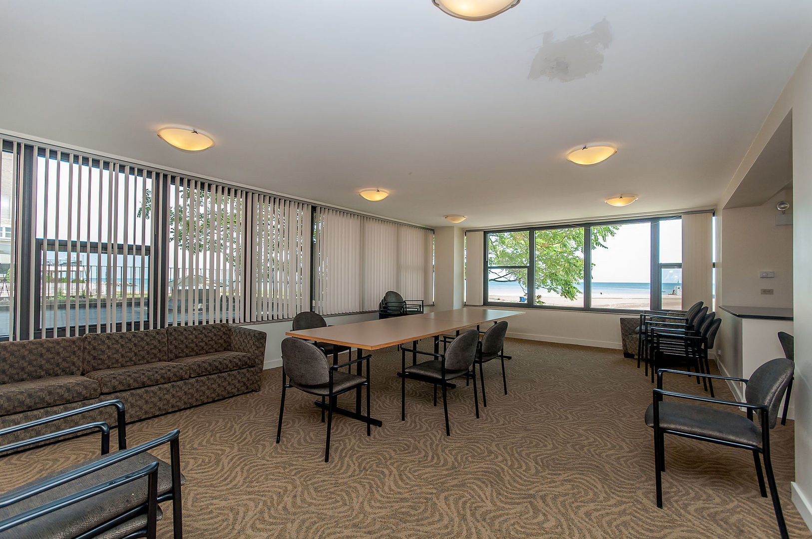 5801 North Sheridan Road, Unit 7D Chicago, IL 60660 - Photo 28 of 34 Gallery Image 28
