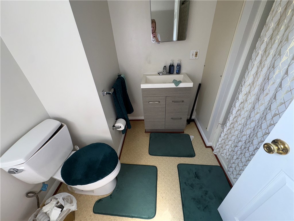 86 Grand Avenue Rochester, NY 14609 - Photo 12 of 37