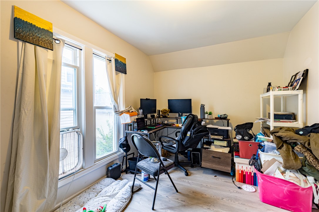 86 Grand Avenue Rochester, NY 14609 - Photo 16 of 37