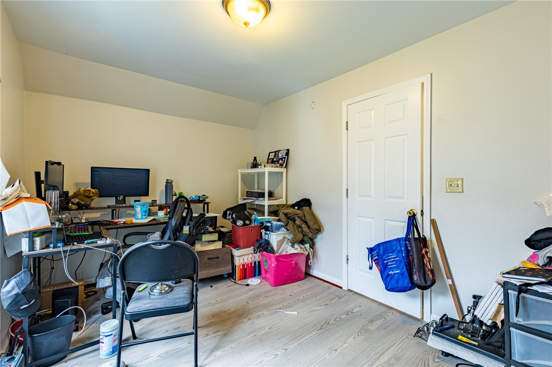 86 Grand Avenue Rochester, NY 14609 - Photo 17 of 37