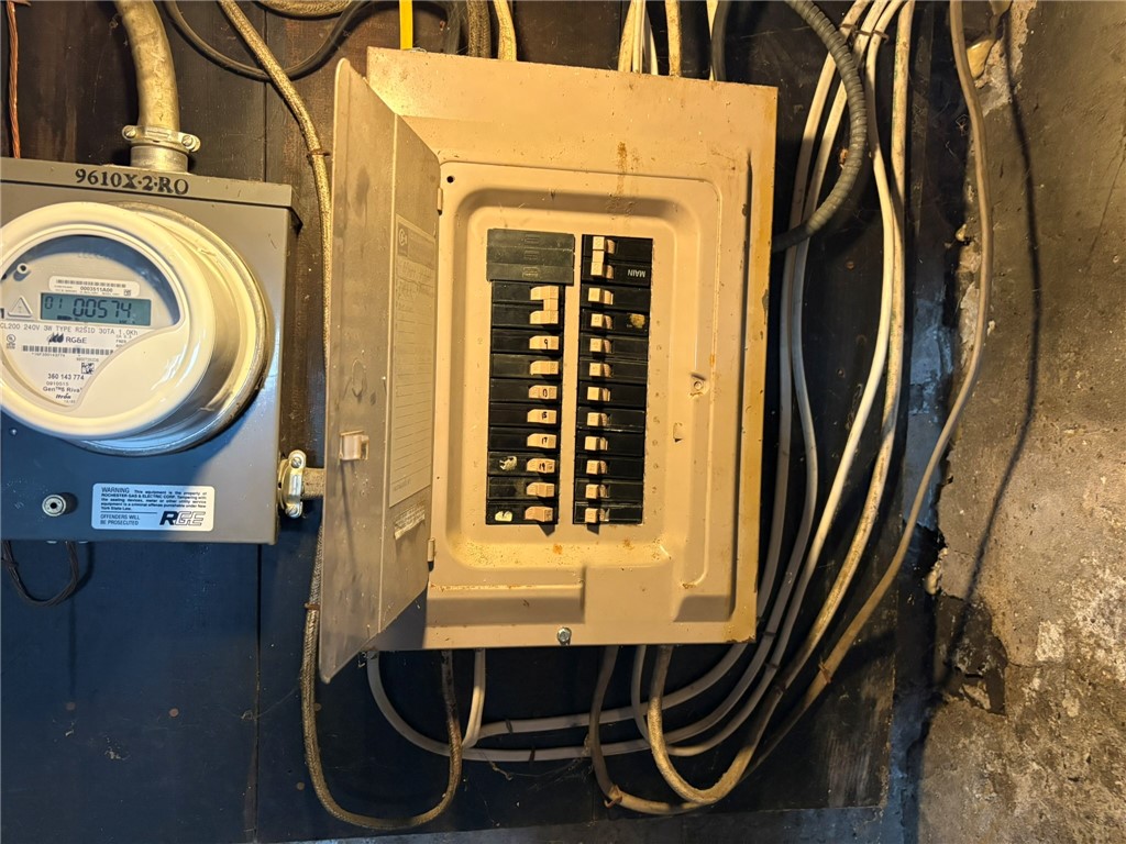 86 Grand Avenue Rochester, NY 14609 - Photo 24 of 37