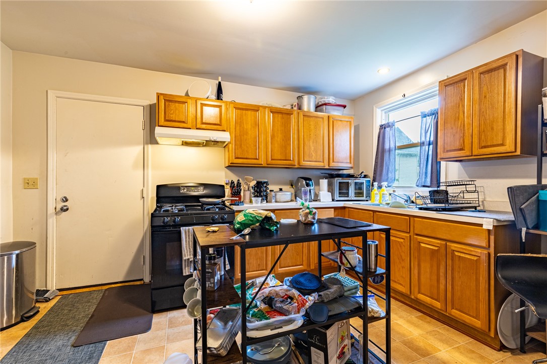 86 Grand Avenue Rochester, NY 14609 - Photo 7 of 37