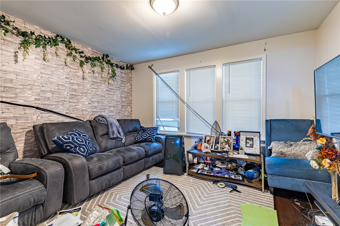 86 Grand Avenue Rochester, NY 14609 - Photo 9 of 37