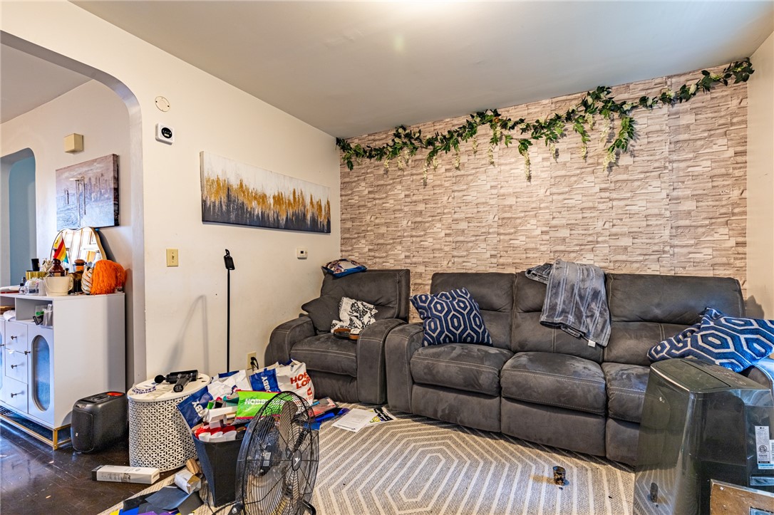 86 Grand Avenue Rochester, NY 14609 - Photo 10 of 37