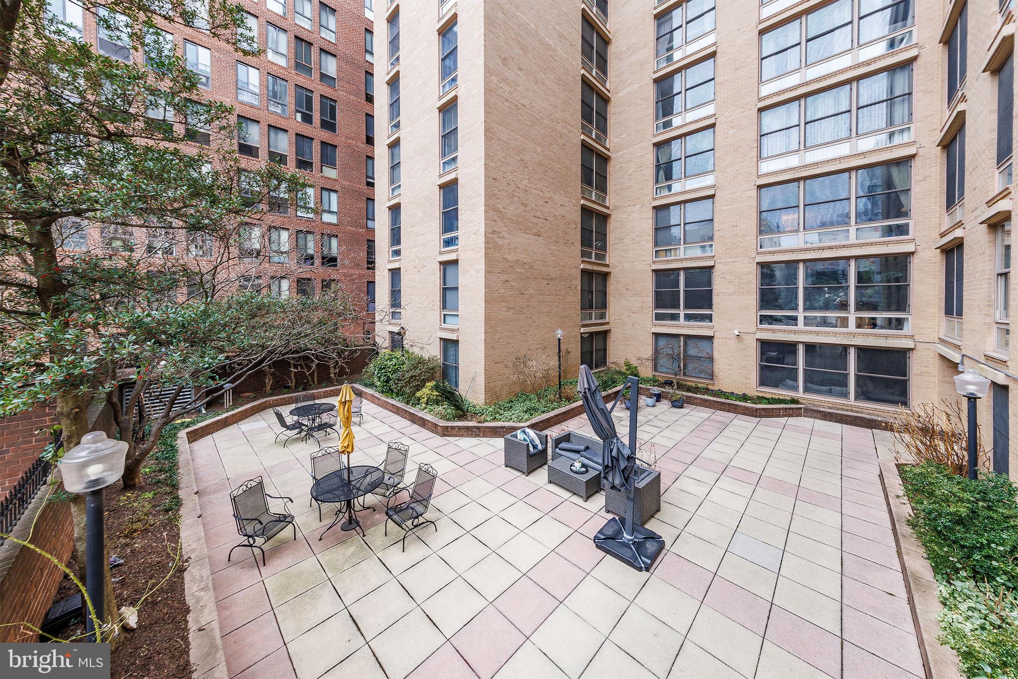 1260 21st Street Northwest, Unit 1004 Washington, DC 20036 - Photo 26 of 27 a view of a building with sitting area