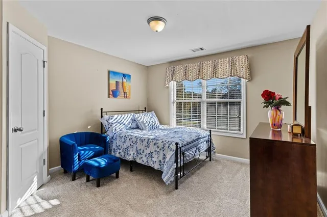 front view of house with a yard