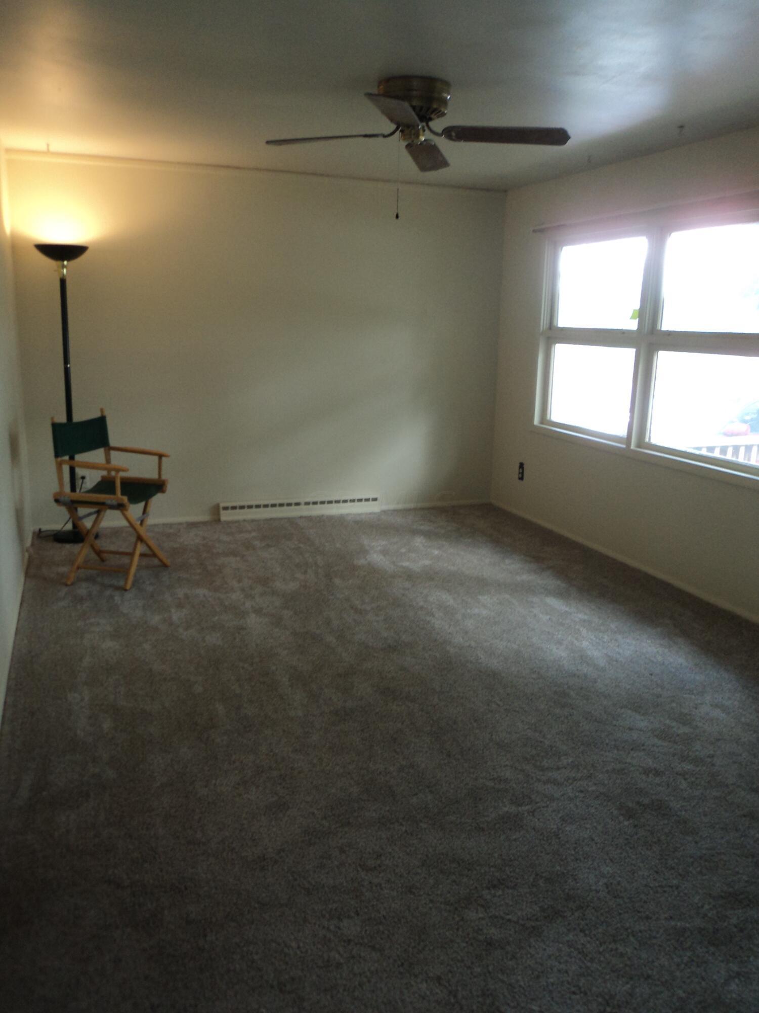 314 Smith Road Columbus, OH 43228 - Photo 6 of 27 DSC09155