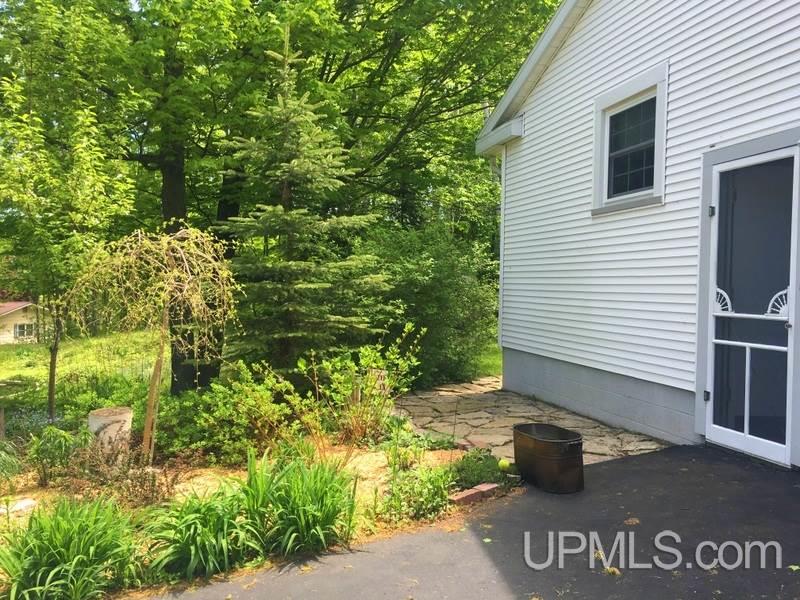 609 Brule Road Marquette, MI 49855 - Photo 2 of 35 Gallery Image 2