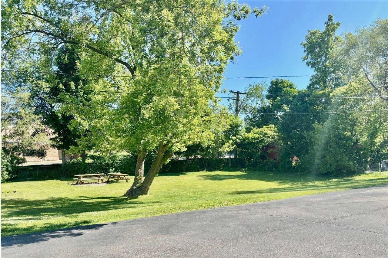 810 Plate Street, Unit : 206 / BLDG: 206 Rochester, MI 48307 - Photo 14 of 14
