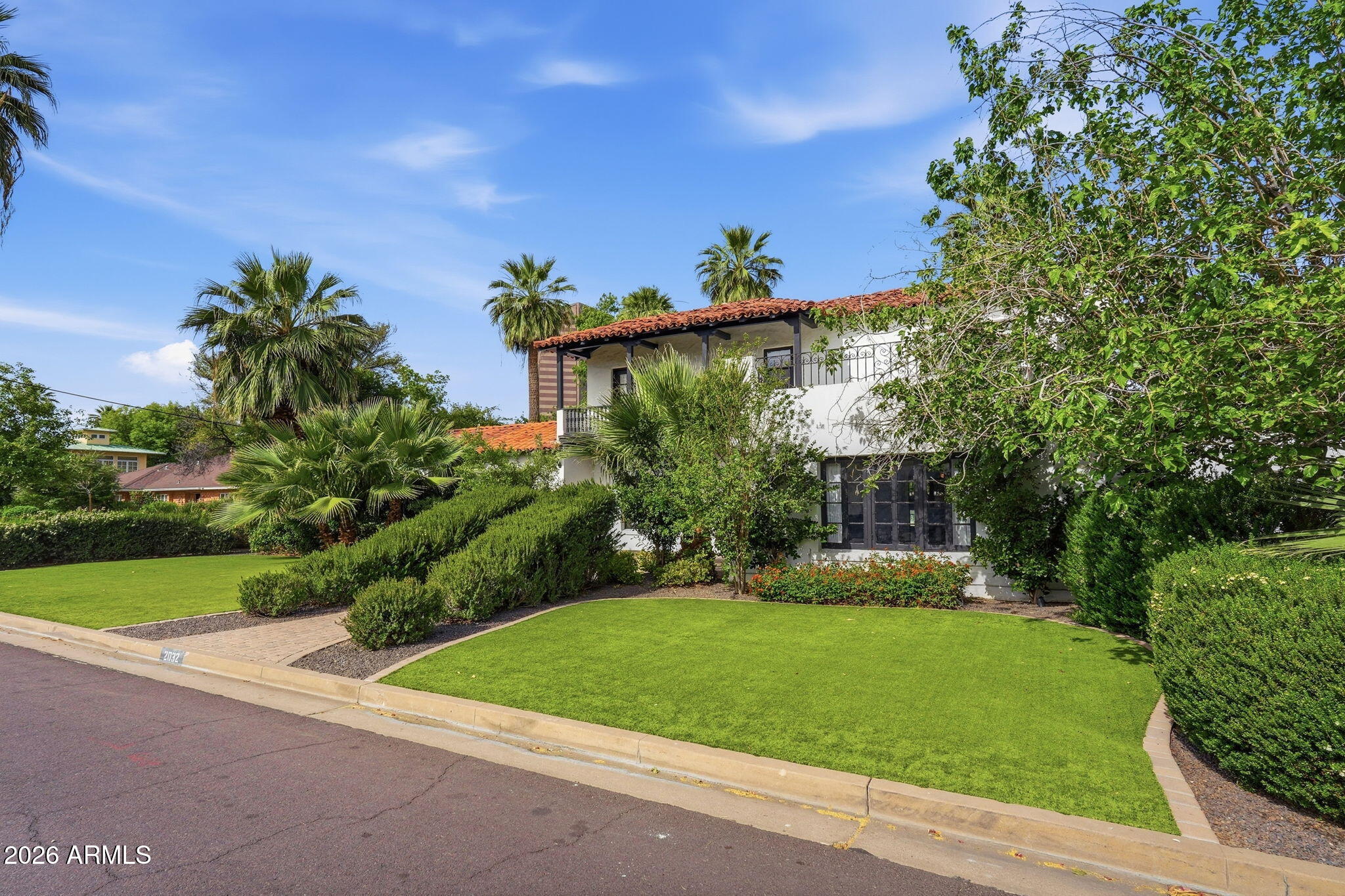 2032 North Alvarado Road Phoenix, AZ 85004 - Photo 8 of 60 004_ListerPros
