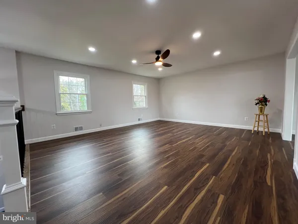 $3,800 | 9753 Moor Green Drive, Manassas, VA 20112