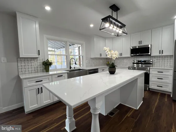 $3,800 | 9753 Moor Green Drive, Manassas, VA 20112