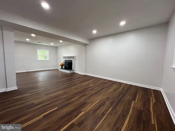 $3,800 | 9753 Moor Green Drive, Manassas, VA 20112