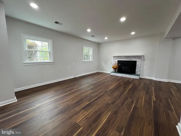 $3,800 | 9753 Moor Green Drive, Manassas, VA 20112