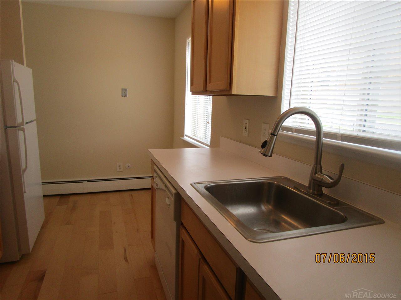 500 East Romeo Oakland, MI 48363 - Photo 10 of 16 31262765-10.JPG