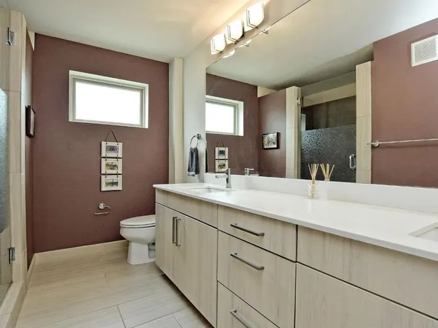 $2,695 | 3600 South Lamar Boulevard, Unit 100, Austin, TX 78704