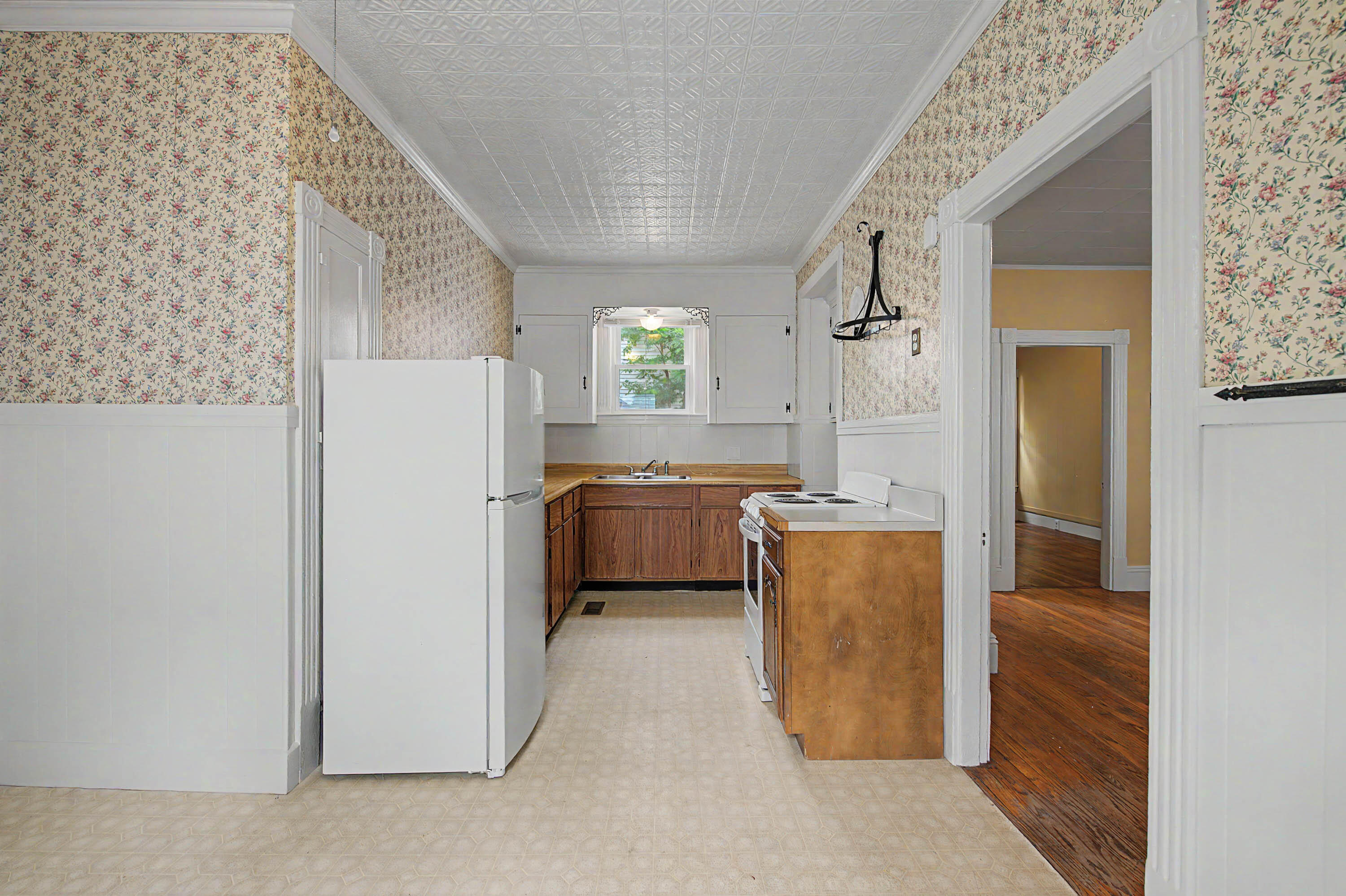 10 Maple Street Augusta, ME 04330 - Photo 12 of 56 pic-11