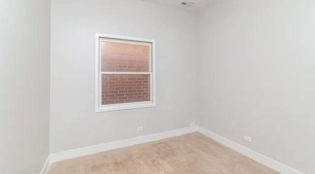 $4,850 | 2639 North Wayne Avenue, Unit 3, Chicago, IL 60614