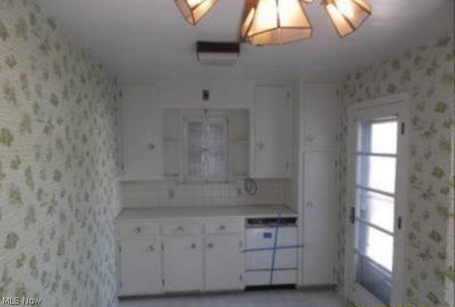 1126 Sunset Road Cleveland, OH 44124 - Photo 16 of 17
