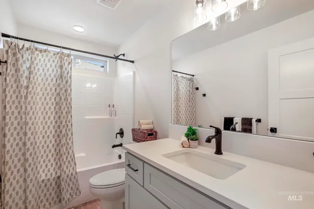 $369,900 | 909 East 23rd Avenue, Jerome, ID 83338