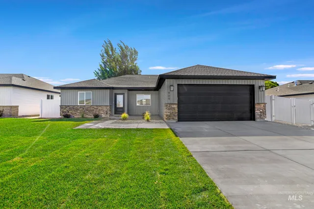 $369,900 | 909 East 23rd Avenue, Jerome, ID 83338