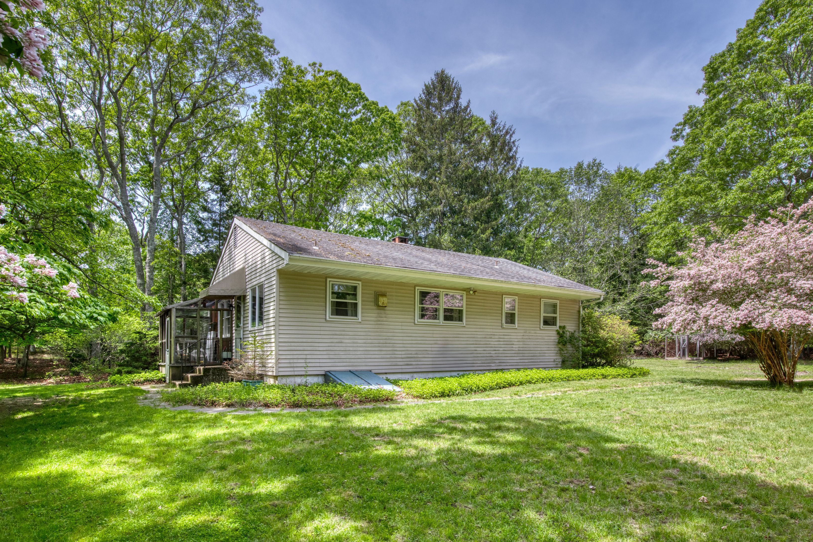 123 Copeces Lane East Hampton, NY 11937 - Photo 5 of 7
